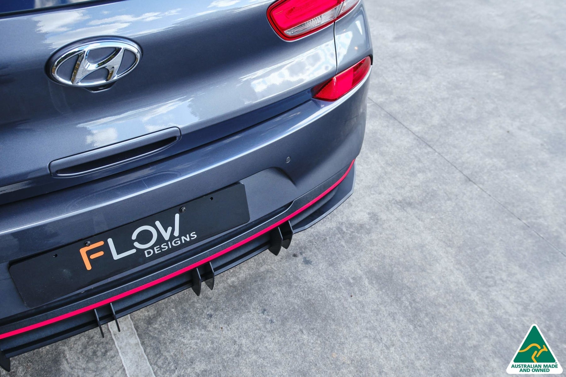 i30 Hatch PD1, PD2 2018-2020 Flow-Lock Rear Diffuser (GLOSS BLACK)